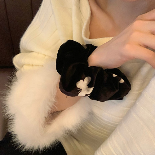 浪漫蝶舞。复古新中式丝绒蝴蝶发圈慵懒风低马尾头绳大肠圈发绳女