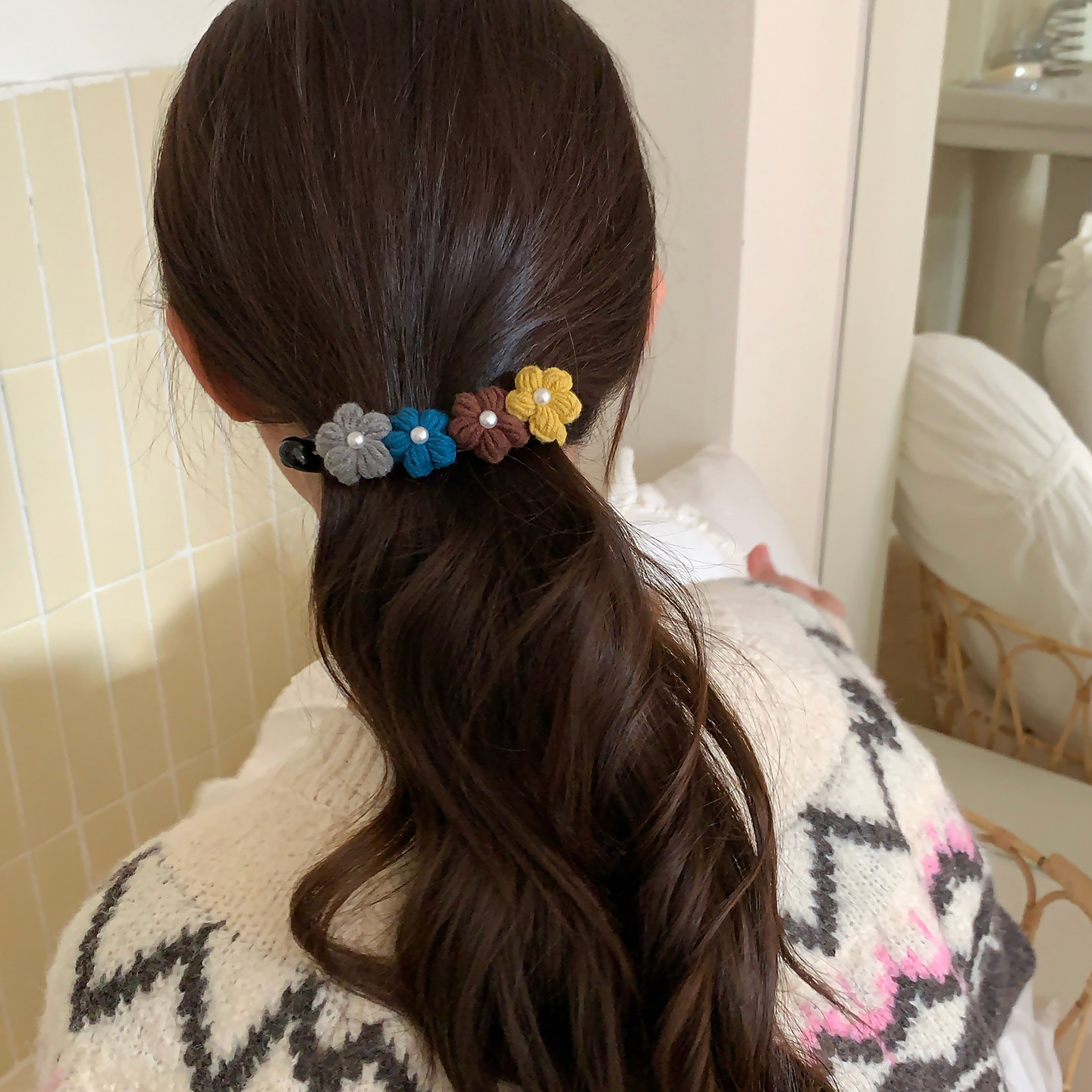 费尔岛情书。撞色毛线花朵香蕉夹高马尾竖夹发卡后脑勺发饰女秋冬,饰品/流行首饰/时尚饰品新,发饰,淘宝优惠券,粉丝福利购,淘宝优惠卷