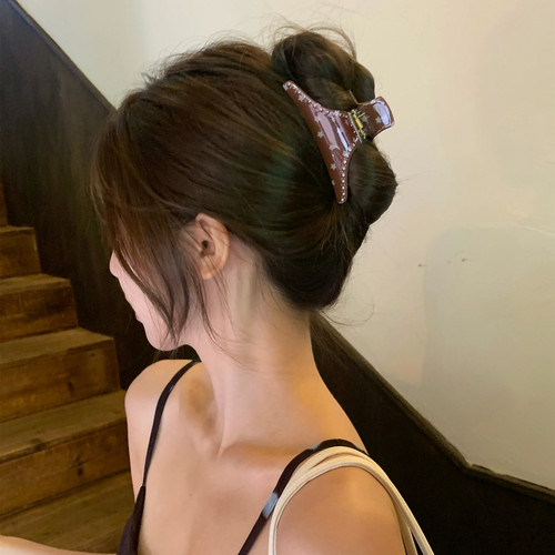 小众设计感三角抓夹甜酷星星水钻发抓女后脑勺盘发鲨鱼夹发饰新款