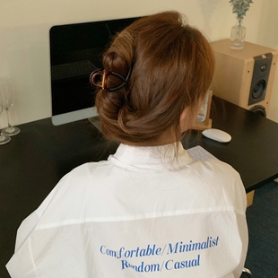 秋冬巧克力色系抓夹ins百搭咖色发抓盘发夹子后脑勺鲨鱼夹发饰品