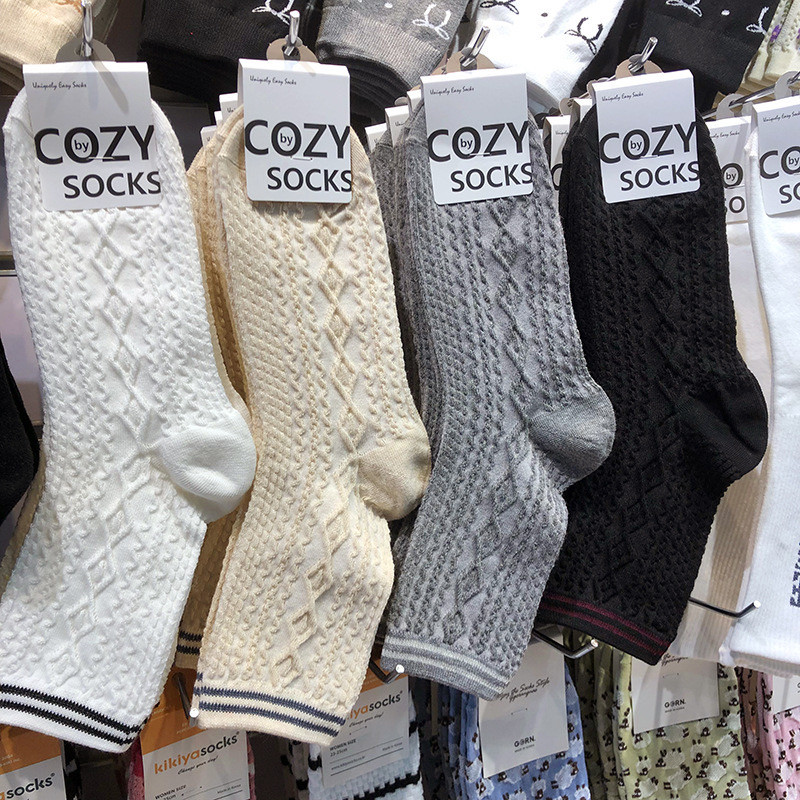 韩国进口COZY袜子浮雕菱形格女生中筒袜纯色两杠条纹长棉袜4081