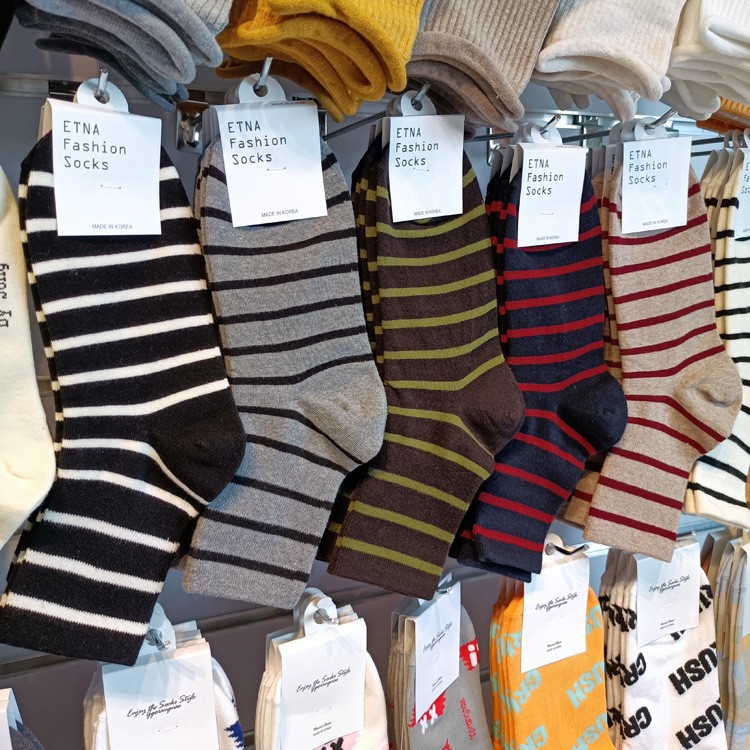 经典条纹ETNA女中筒袜韩国进口