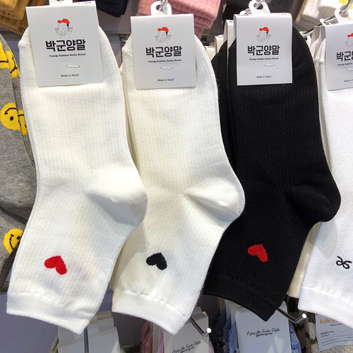 韩国东大门袜子学院风爱心少女袜纯色小坑条中筒日系休闲棉袜9241