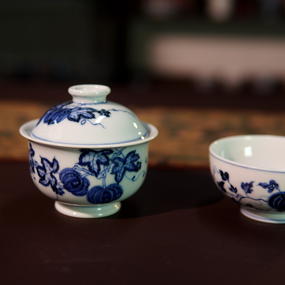 手工手绘柴窑青花南瓜元宝盖碗