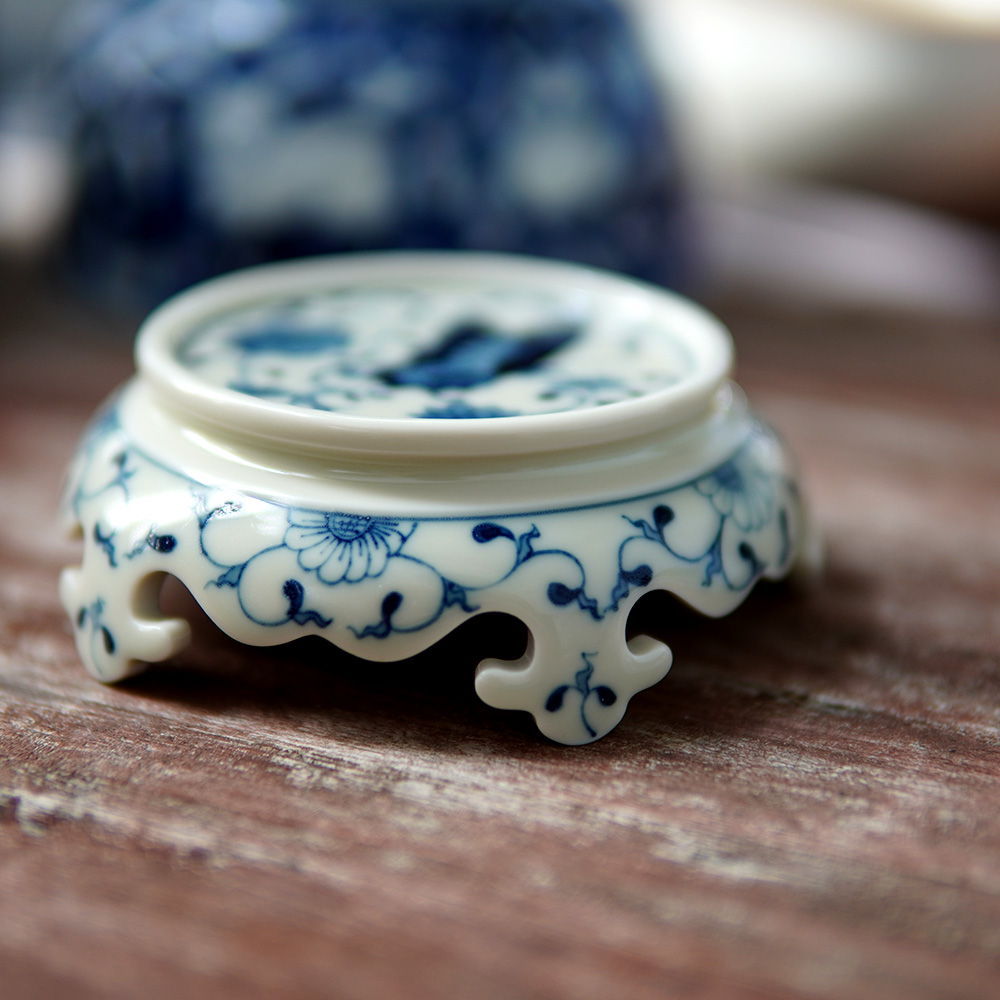 景德镇手工手绘蝴蝶百合盖置