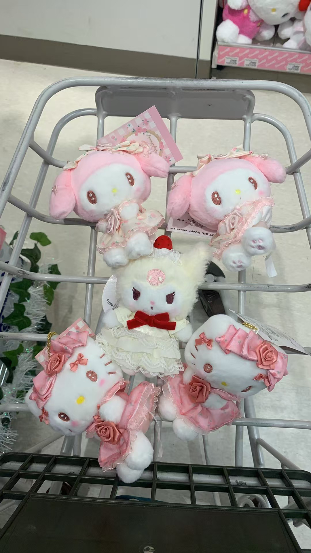 日代Sanrio黑脸kitty三丽鸥美乐蒂50周年白草莓玫瑰花嫁挂件公仔