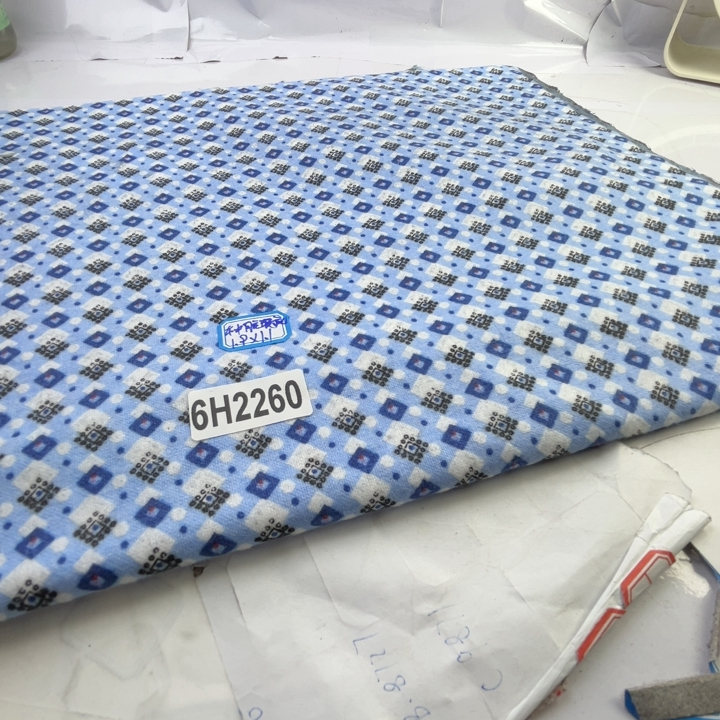 30元包邮6H2260涤棉磨毛格子面料做居家服有瑕疵有脏1.9×1.1米