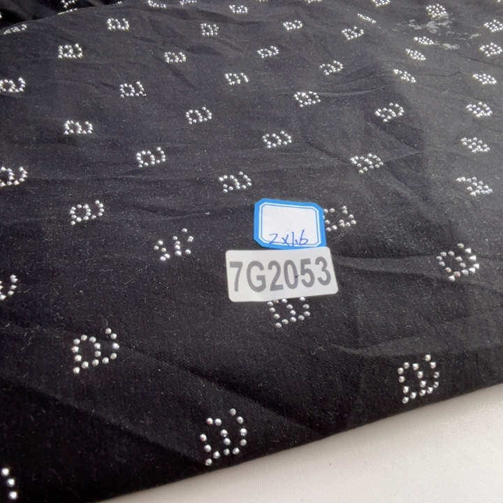 1.45斤30元包邮7G2053品牌涤棉烫钻针织面料柔软有弹力有脏2x1.6m