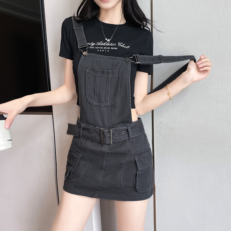 复古工装背带连衣裙女短裙春夏季新款高腰显瘦宽松小个子吊带裙子