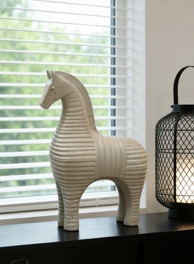 北欧独角兽树脂桌面摆件送礼