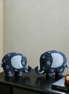 北欧布艺刺绣大象摆件乔迁礼盒