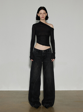 SansFrontieres Asymmetric Blouse 斜肩不规则修身针织⻓袖上衣