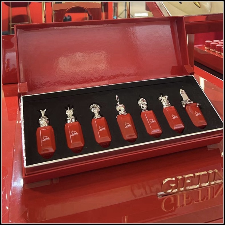CL萝卜丁高定香水Q香4ml套装7*4ml黑金香氛珍藏礼盒9ml*3