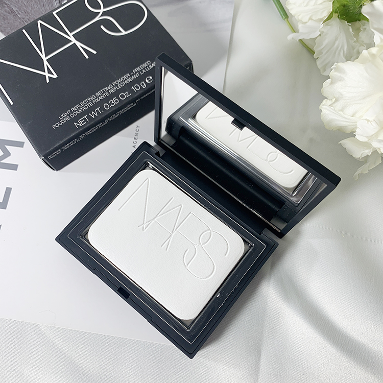 Nars/娜斯光美肌轻透蜜粉饼