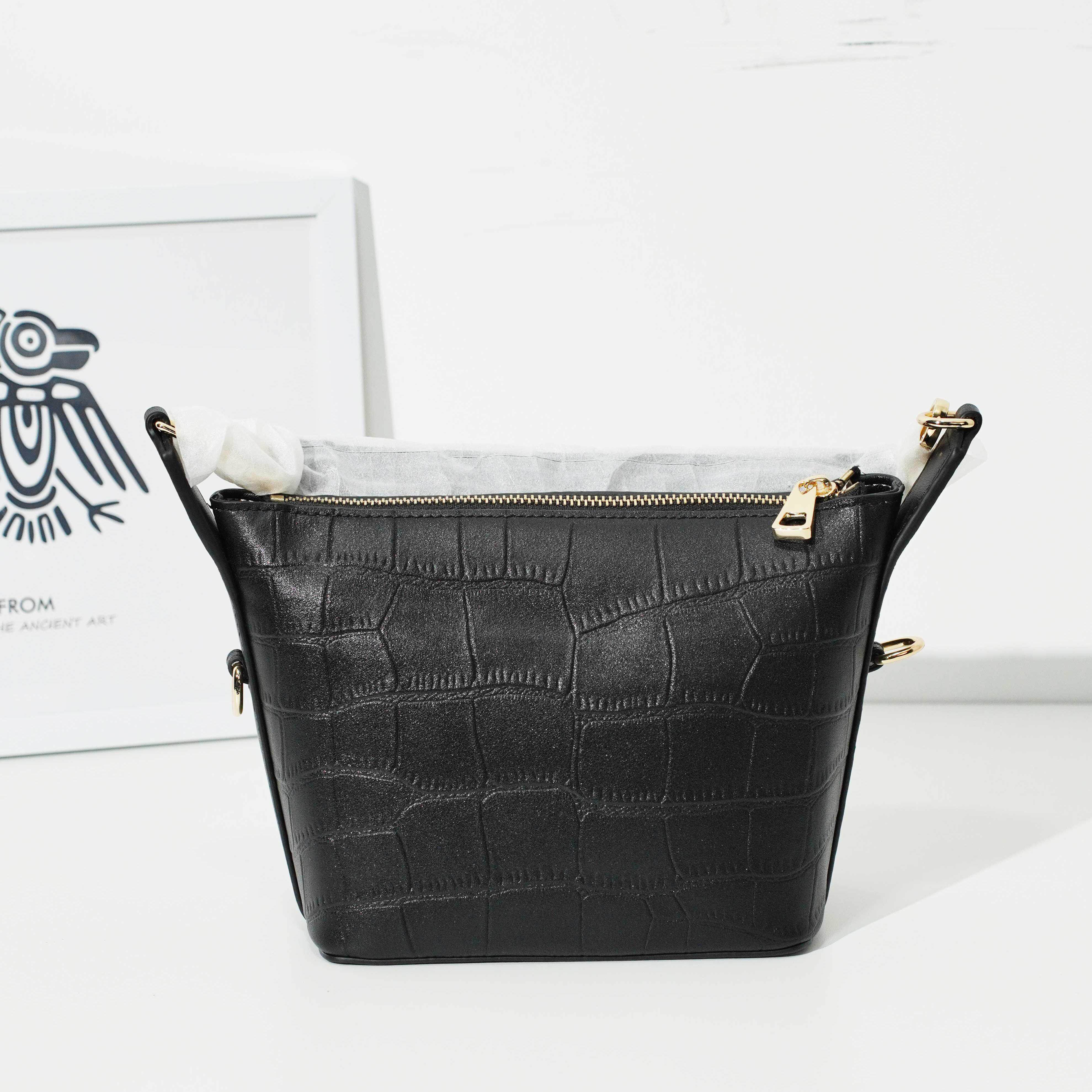 （品牌特卖）正品女包休闲时尚单肩包手提包W046