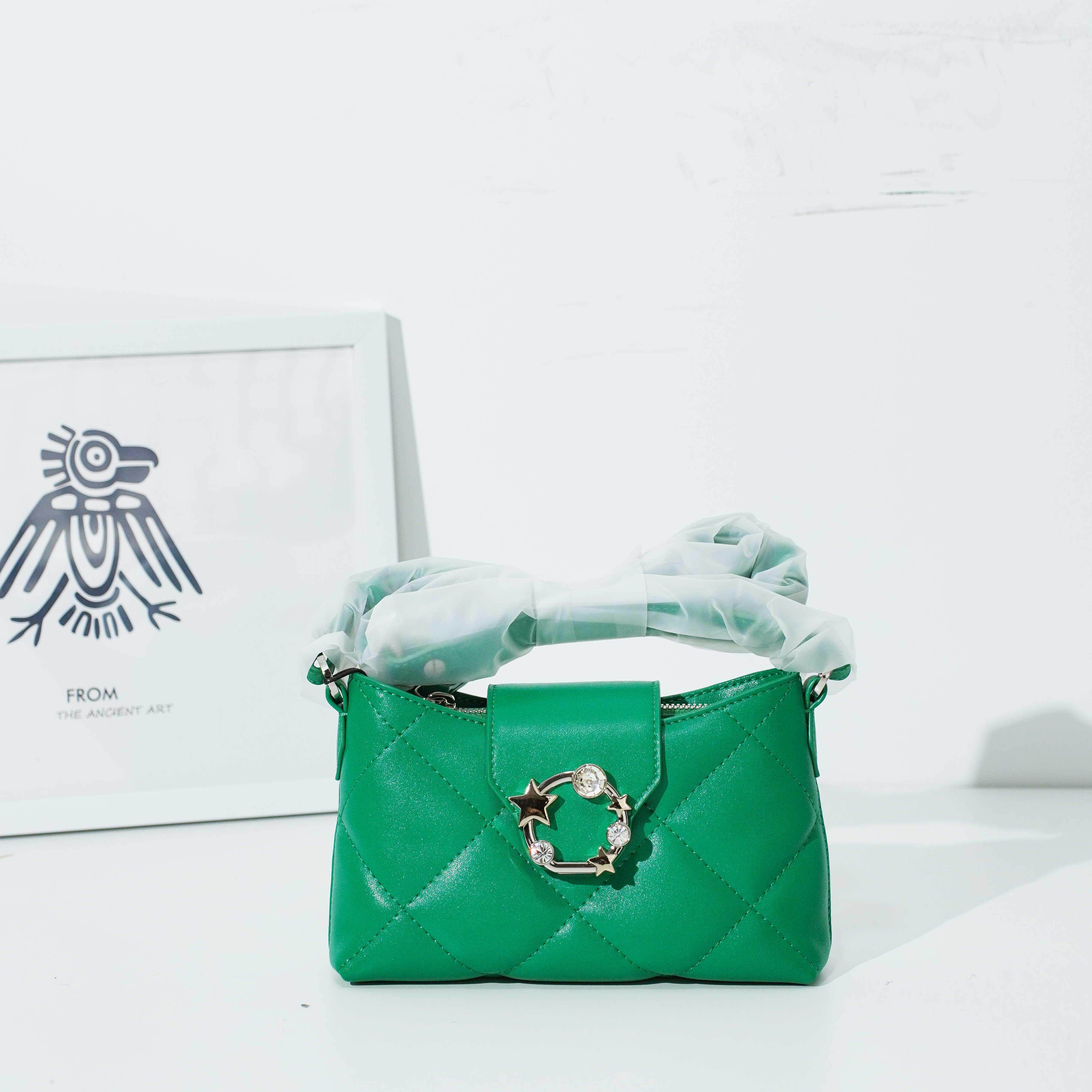 （品牌特卖）KH 专柜正品女包休闲时尚单肩包斜跨包MZ017