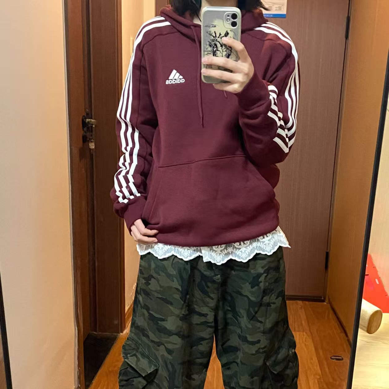 阿迪达斯男女情侣红色保暖卫衣