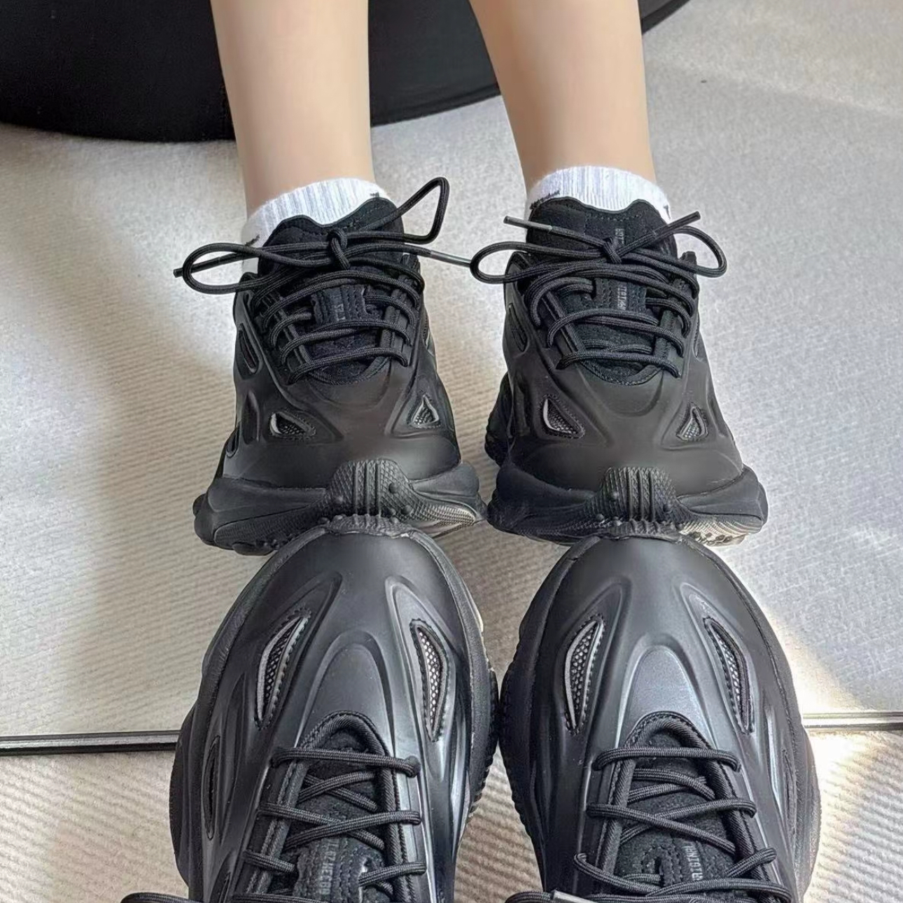 阿迪达斯三叶草复古老爹鞋轻便透气舒适减震黑色运动跑步鞋GZ5230