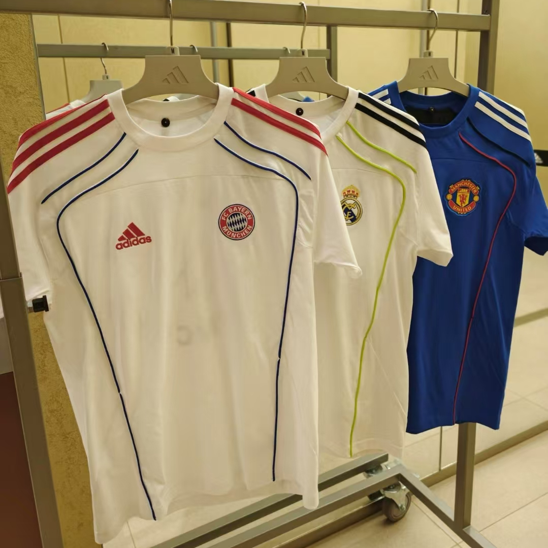 阿迪达斯男女足球运动短袖T恤