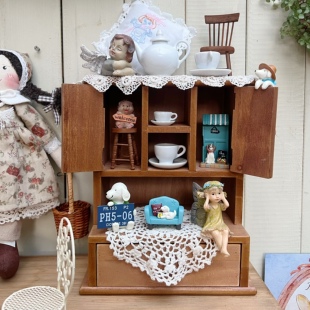 中古迷你微缩置物架实木造景小柜子存在手工痕迹枪钉和拼接情况