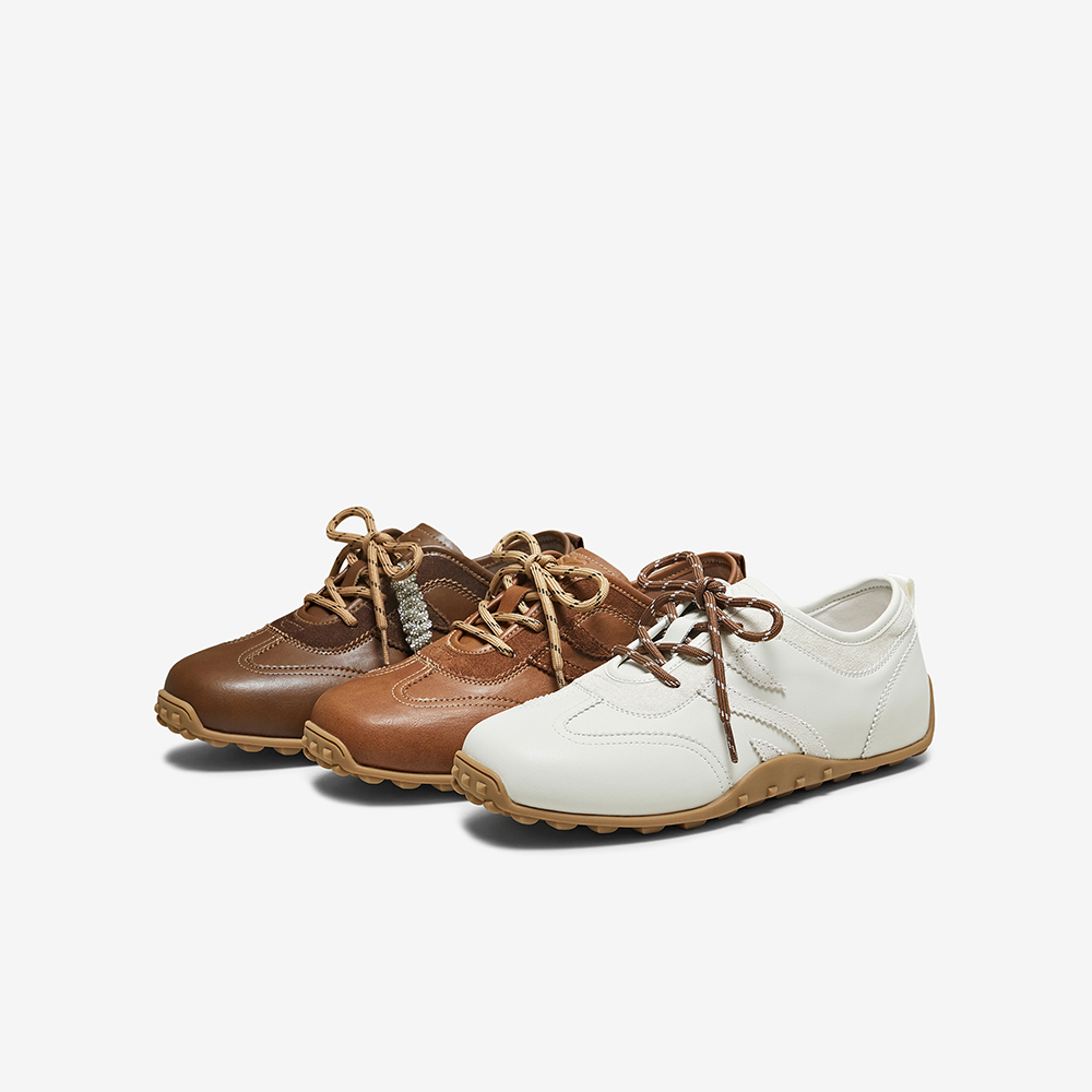 百思图2025秋季新款真皮德训鞋