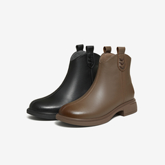 百思图2025冬季商场新款美拉德羊皮短靴时尚通勤女马丁靴G7359DD5