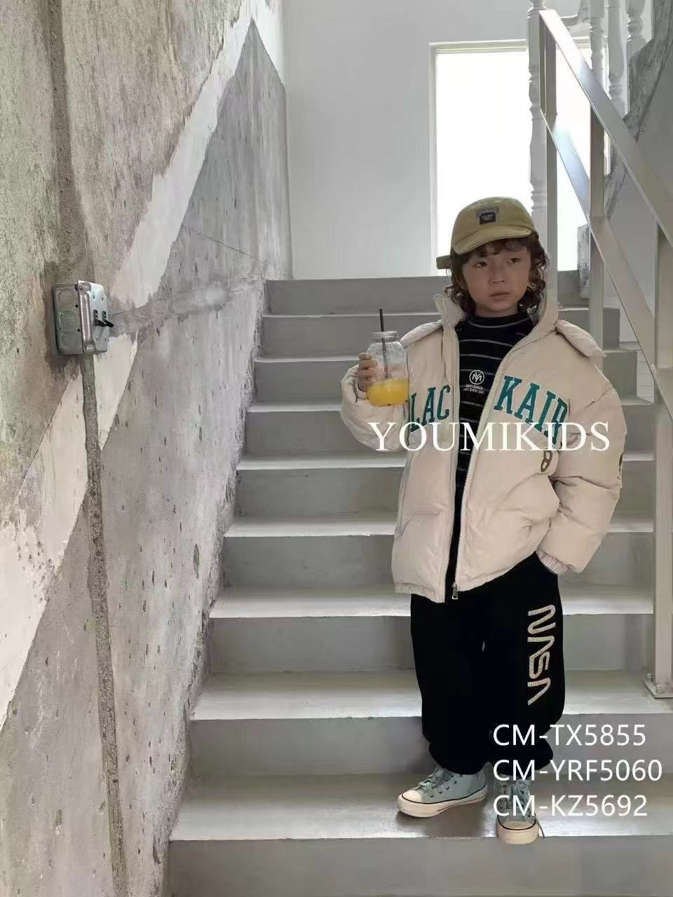 幼米冬款男童连帽90白鸭绒字母羽绒服