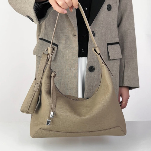 togo头层牛皮宽带斜挎hobo水桶包