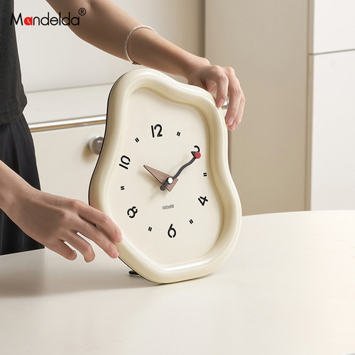 【该商品已降价】桌面摆件时钟