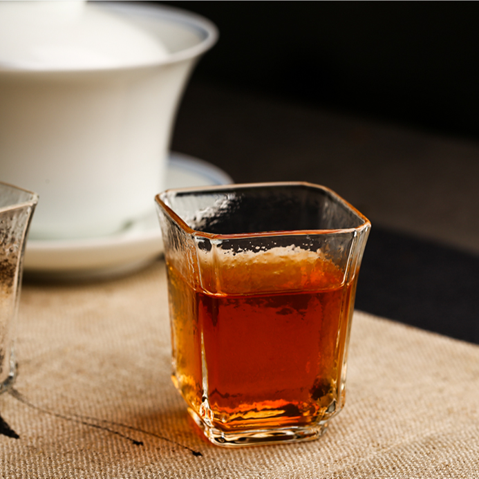 四方玻璃品茗杯小主人锤目纹茶杯耐热功夫茶具家用创意透明洋酒杯,餐饮具,茶杯,淘宝优惠券,粉丝福利购,淘宝优惠卷