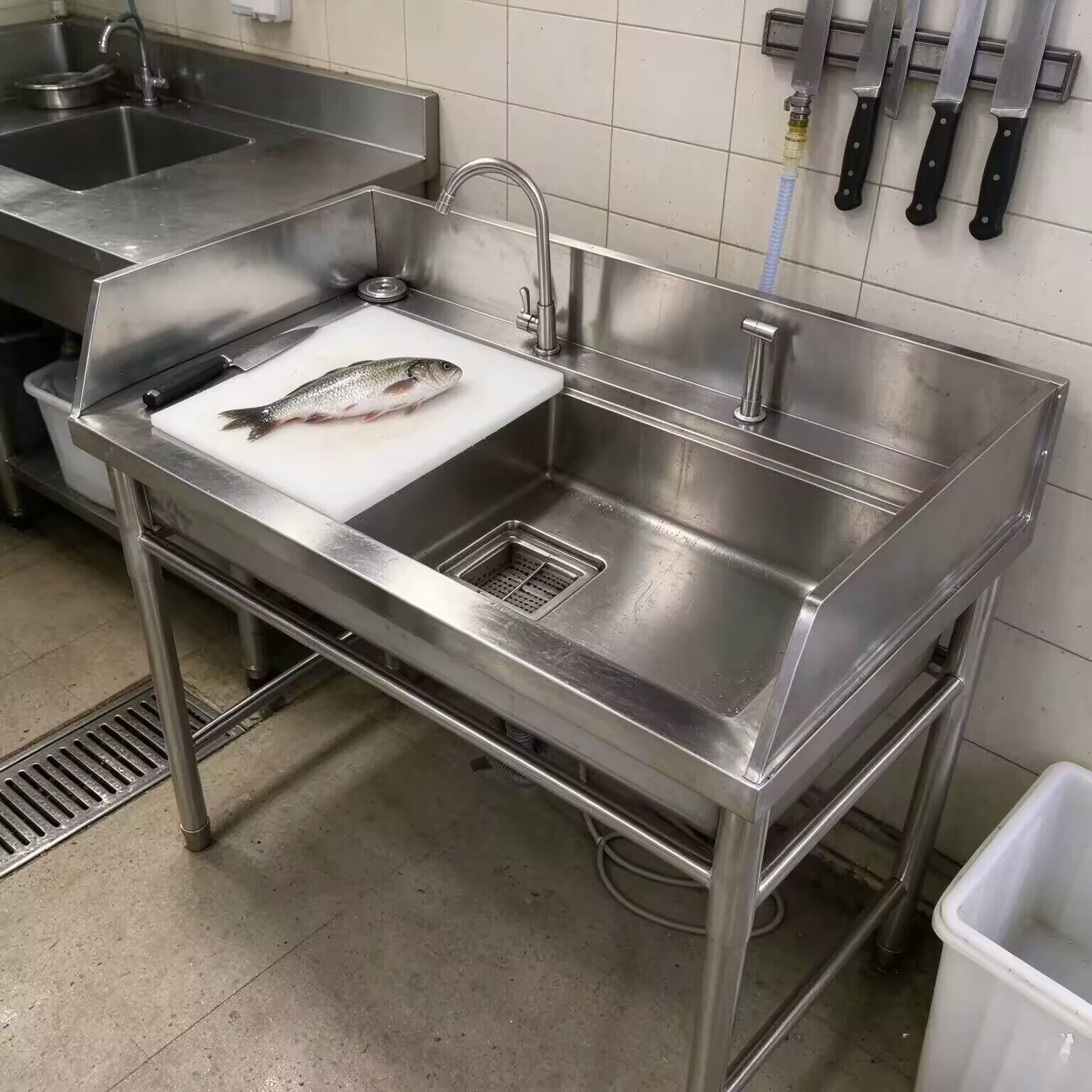 刨鱼剁鱼鸡鸭鹅宰杀台杀鱼