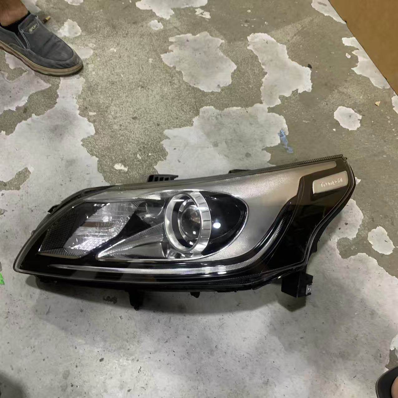 适用传祺GA8大灯17-19款高配LED大灯总成氙气改装车配件原装原厂