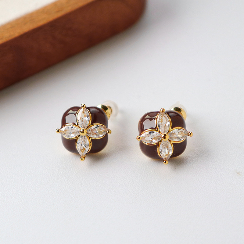时尚轻奢滴油四叶草锆石耳钉