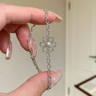 精致花蕊银色蕾丝缎带手链女新款 格调小红书爆款 轻奢高级手链小众