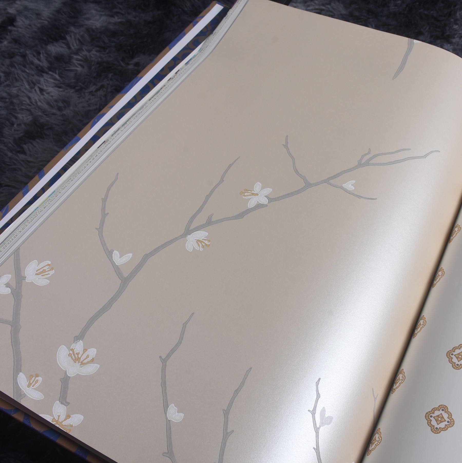 美国原装进口纯纸墙纸 艺术抽象花 简约枝蔓花卧室满铺背景墙壁纸