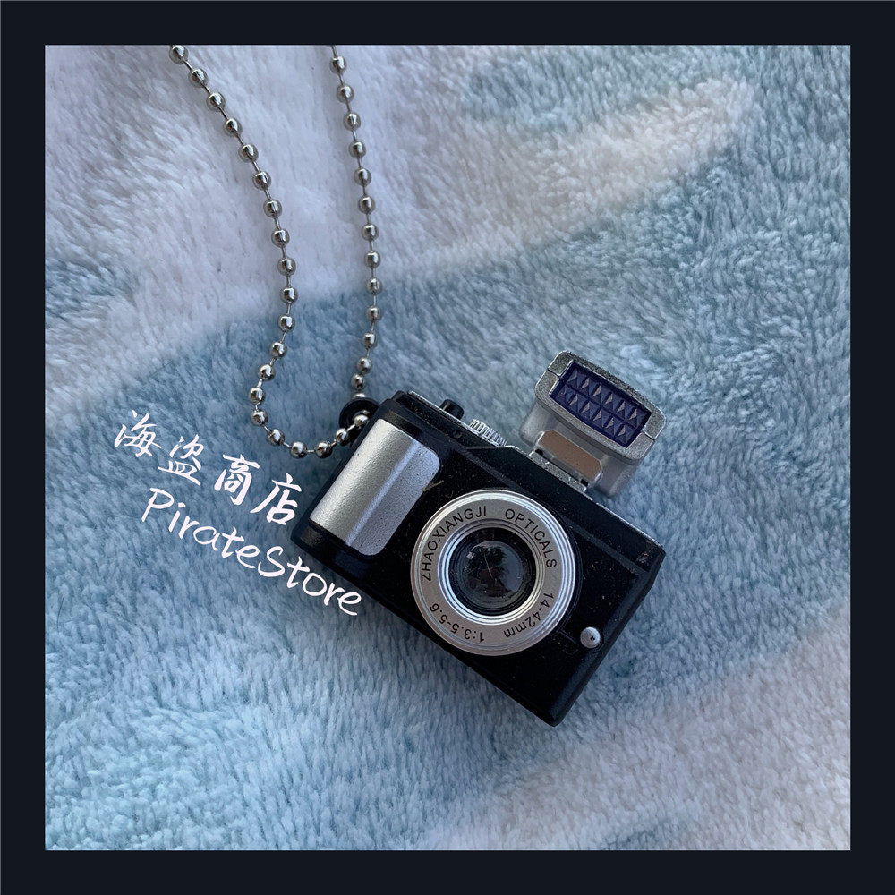 可亮会发出咔嚓声的超发光吊坠