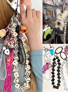 极繁主义骰子挂件包链钥匙扣手机挂绳y2k小众亚文化男女暗黑创意