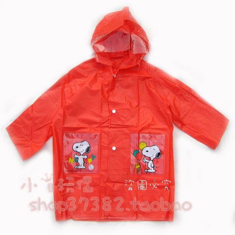 红色儿童雨衣还有黄色和蓝色