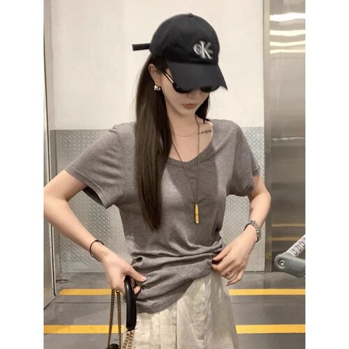 夏季灰色V领短袖t恤女薄款夏季2026新款韩系穿搭宽松显瘦百0412d