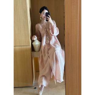 Floating 重工钉珠V领轻奢名媛度假风高级感长裙女气质苎麻连衣裙