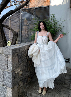 Floating汐时绗缝 高定苎麻线条刺绣吊带连衣裙女度假风小白裙