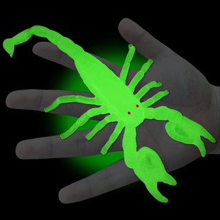 软胶夜光仿真大蝎子儿童玩具鬼屋恐怖箱道具吓人发光昆虫动物模型