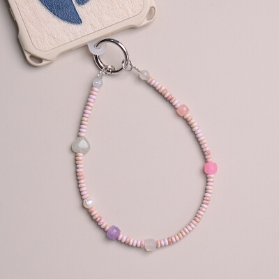 淡粉色松石心形珍珠手机链