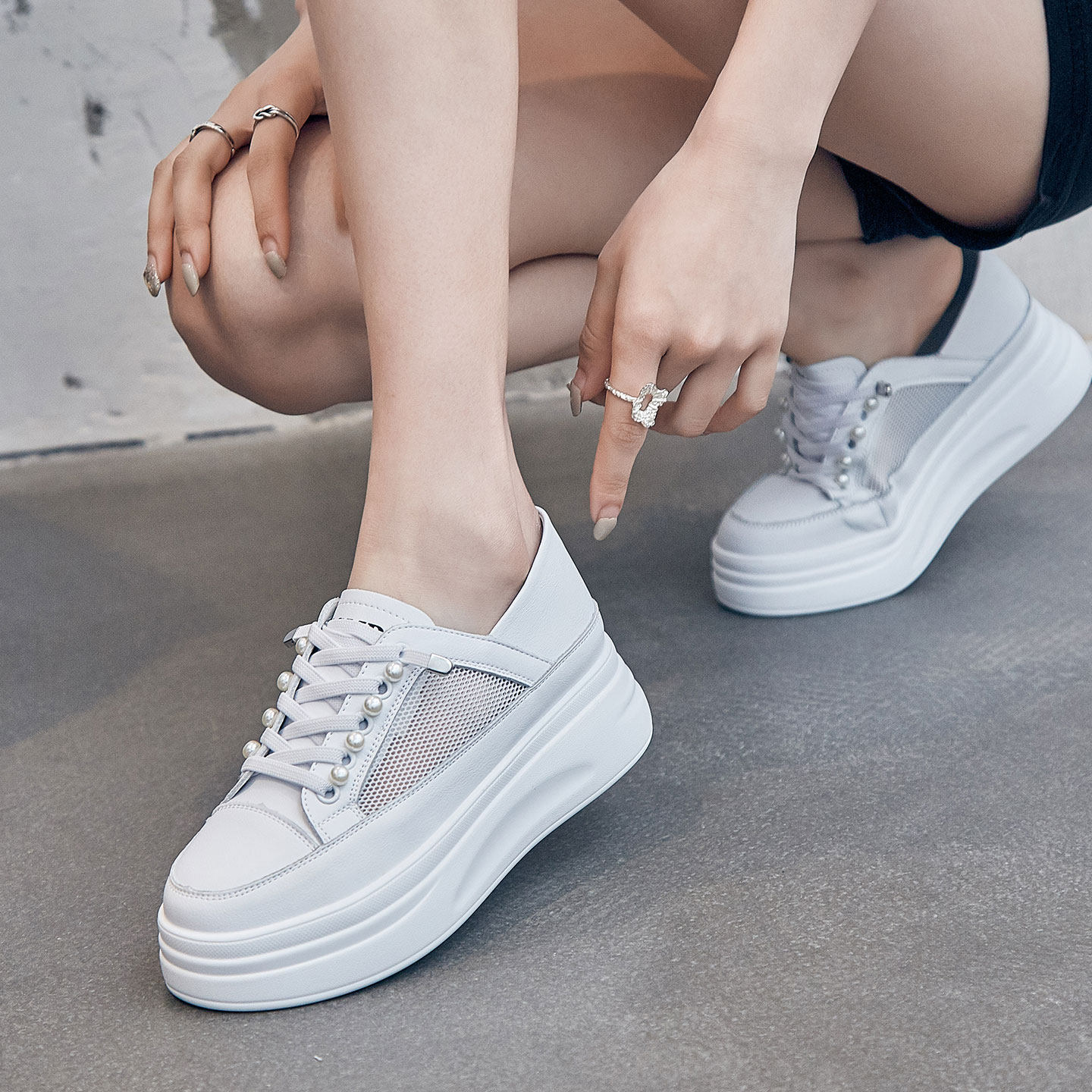厚底小白鞋女2026新款网面夏季薄款透气增高休闲女鞋真皮轻便软底