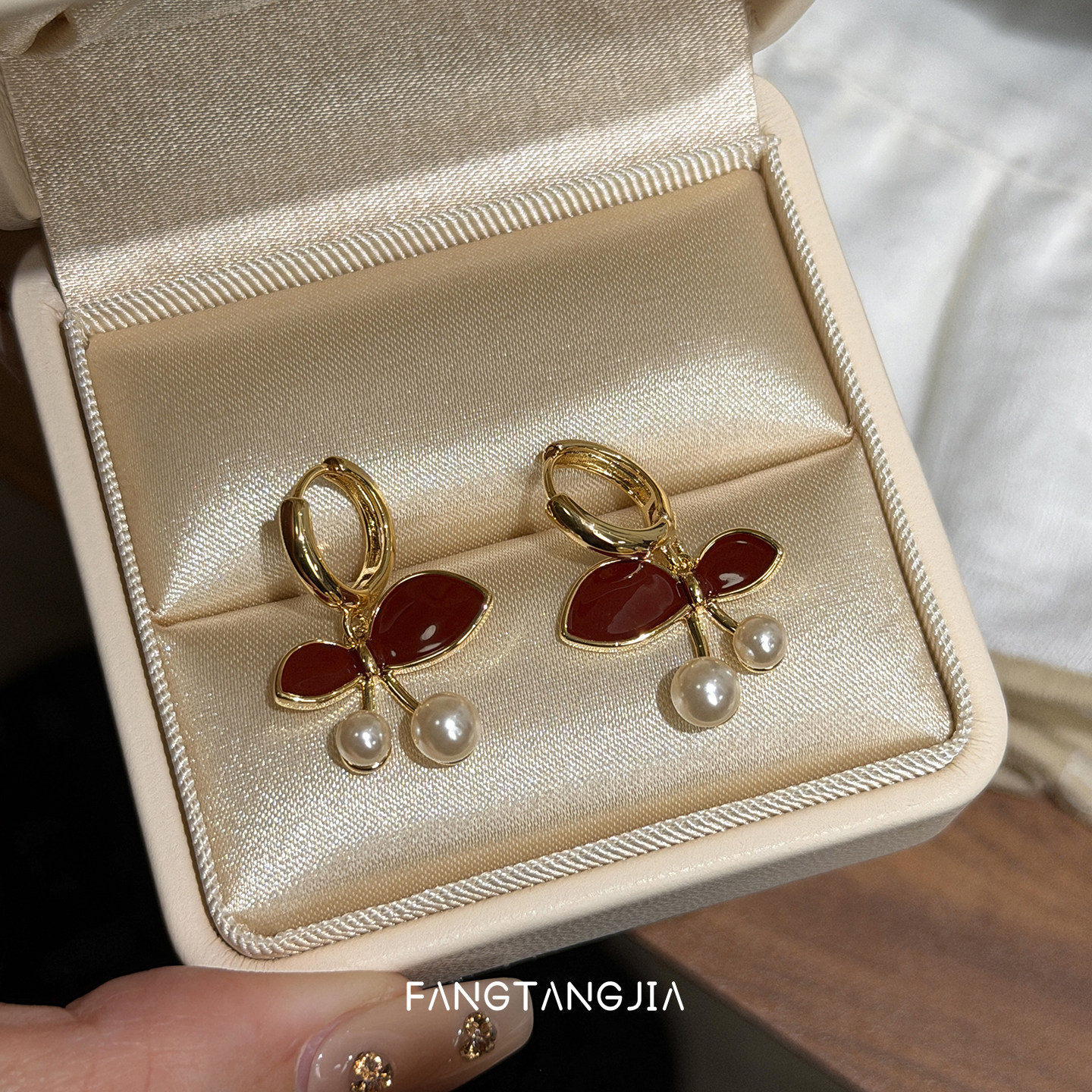 方糖家甜美新年红樱桃珍珠耳环