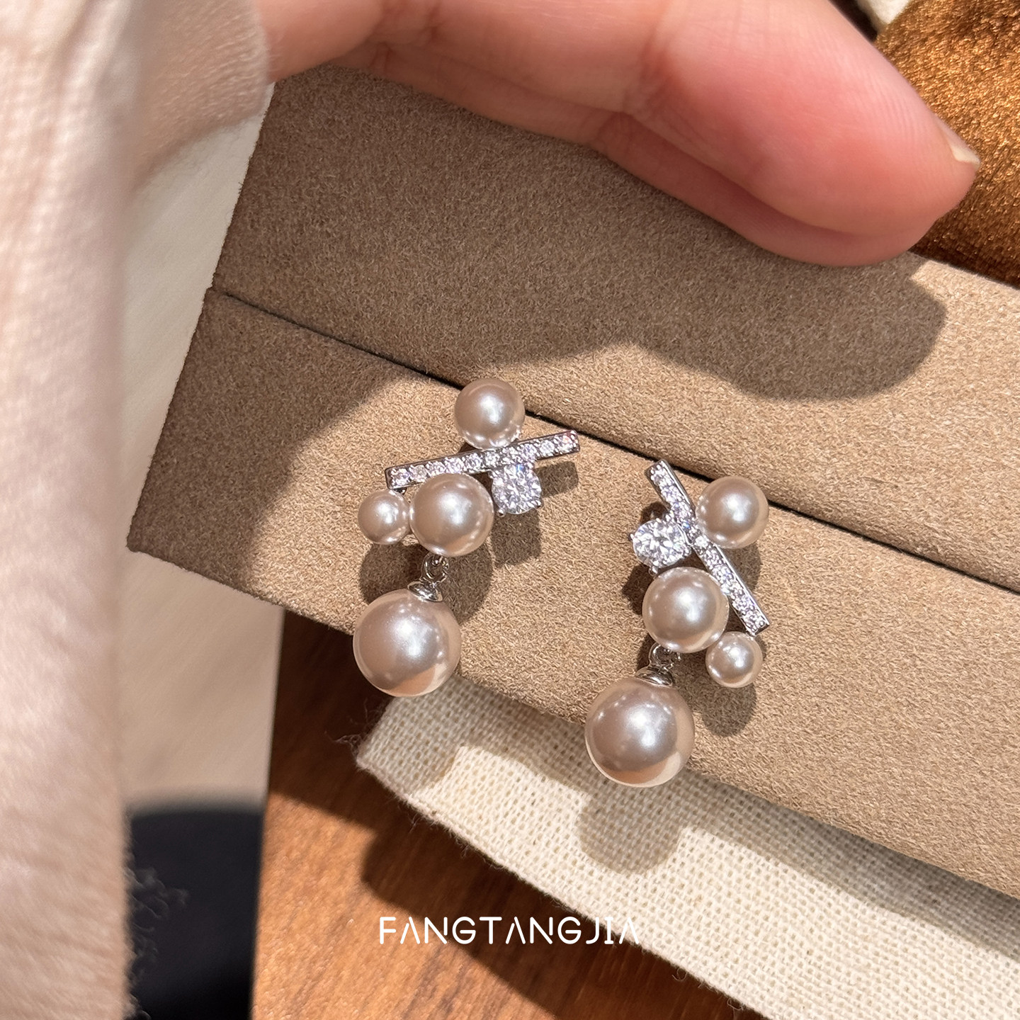 方糖家 秋冬温柔曼塔玫瑰珍珠葡萄耳环高级感小众2025新款耳饰女