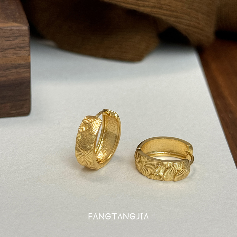 方糖家 秋冬复古好运锦鲤新中式金色耳圈轻奢小众设计感耳饰新款