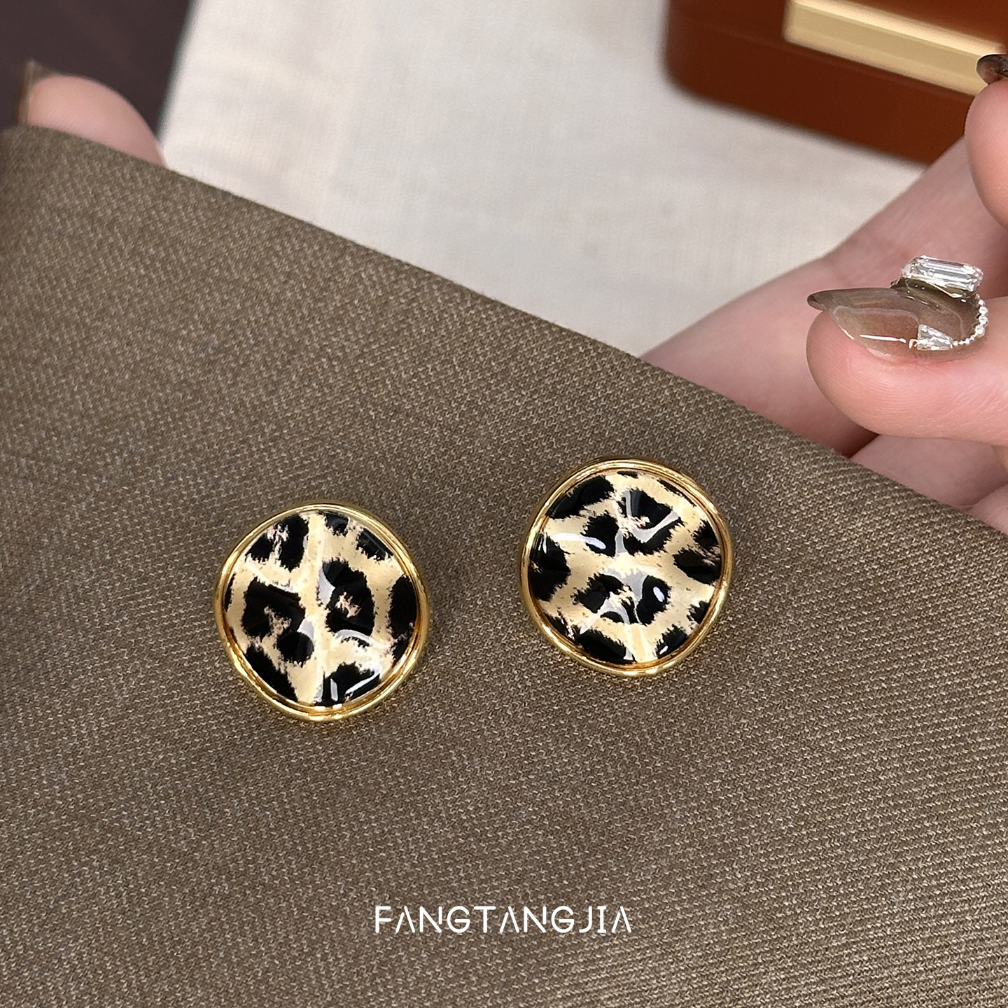 方糖家 秋冬复古豹纹时髦圆片耳环2025新款小众设计高级感耳钉女,饰品/流行首饰/时尚饰品新,耳环,淘宝优惠券,粉丝福利购,淘宝优惠卷
