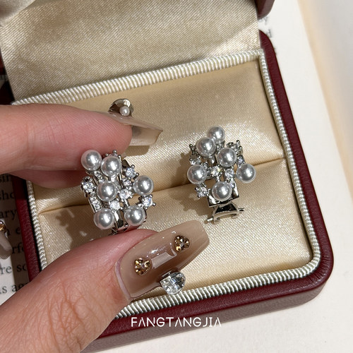 方糖家澳白色珍珠几何耳环