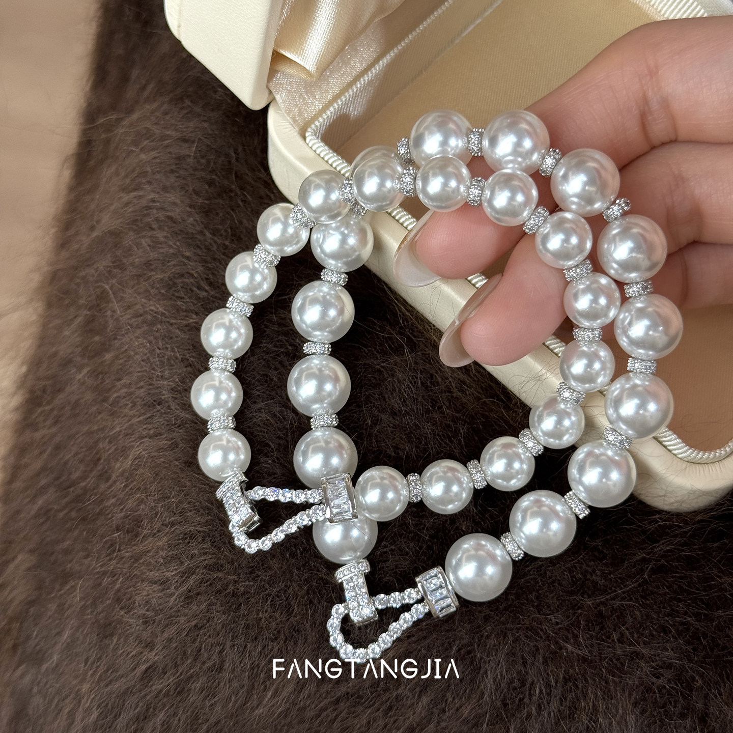 方糖家澳白色珍珠轻奢锆石手链